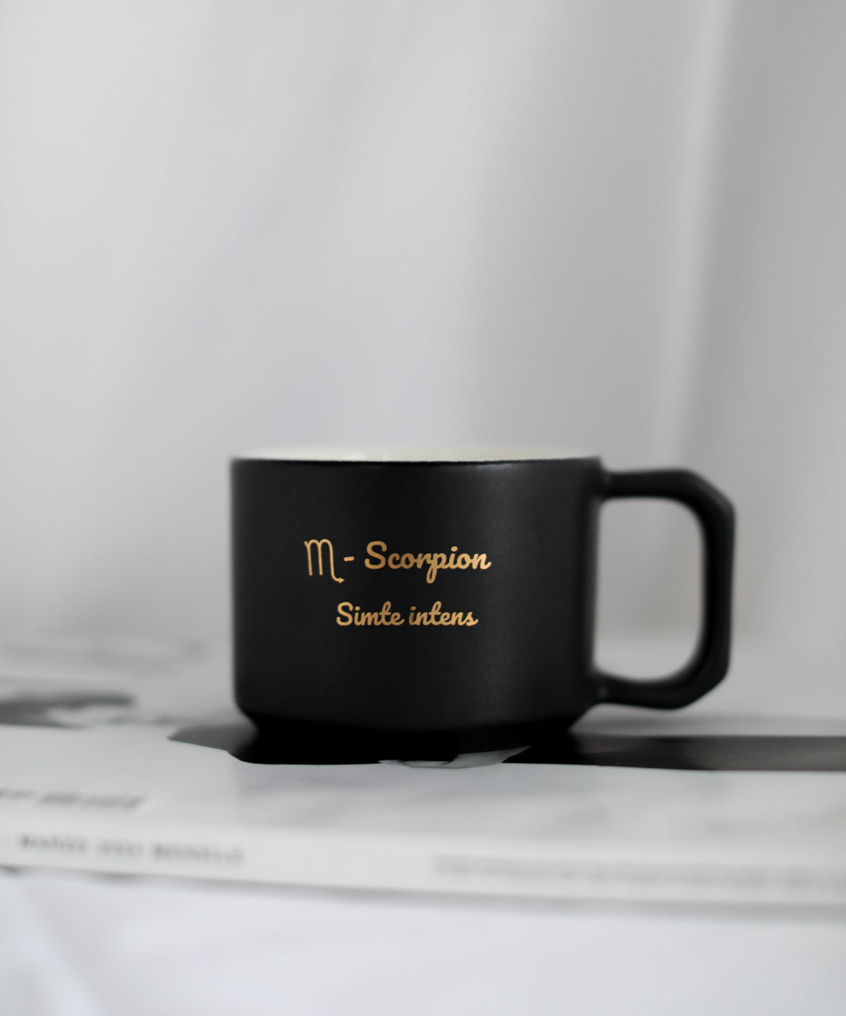 Ceasca zodiac SCORPION negru