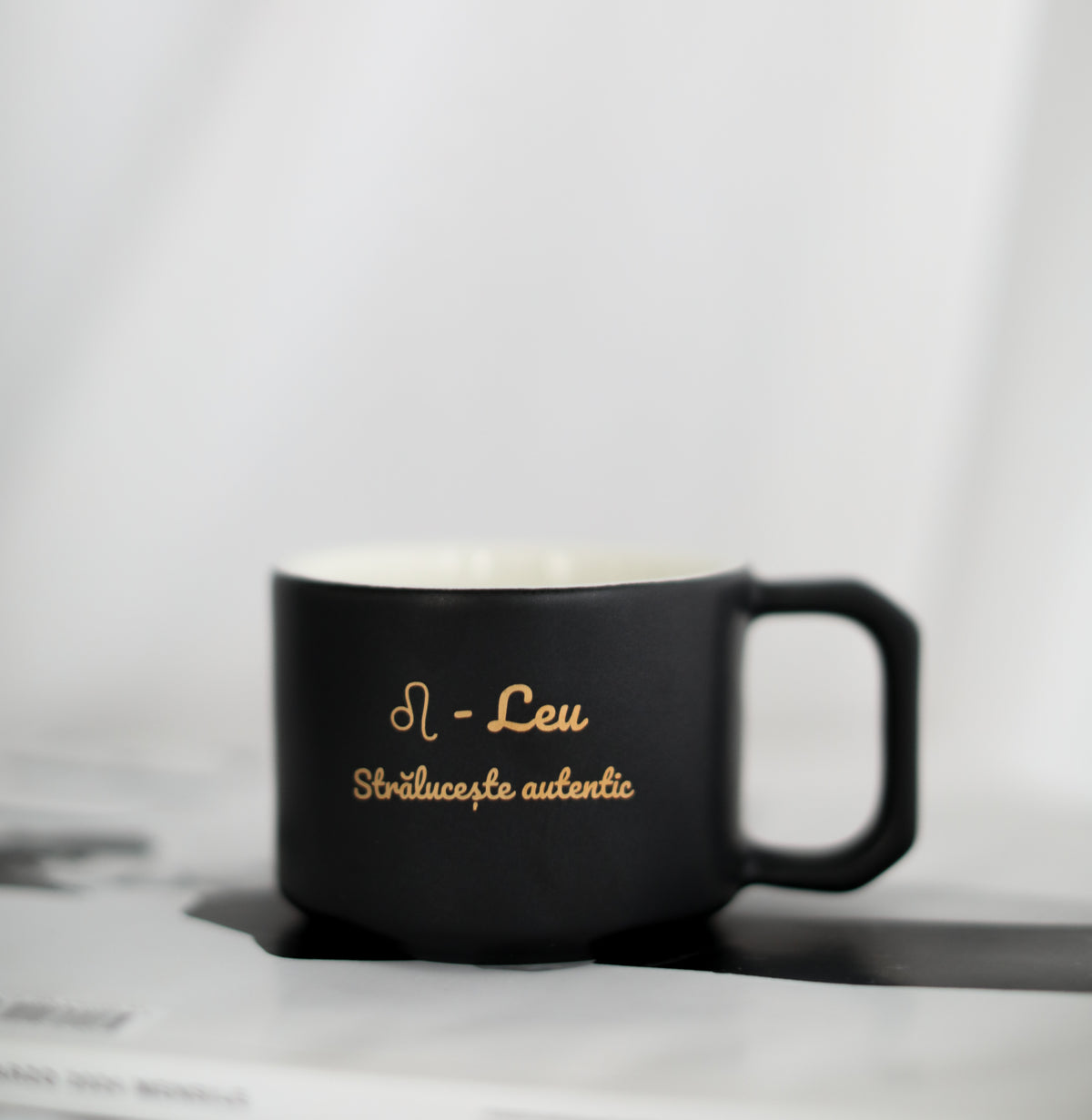Ceasca zodiac LEU negru