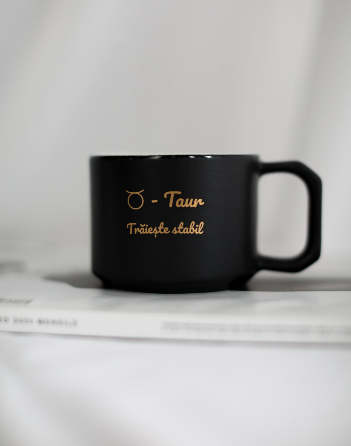 Ceasca zodiac TAUR negru